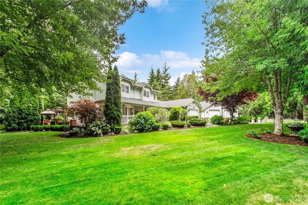 1863 Connery Lane E Port Orchard WA 98366