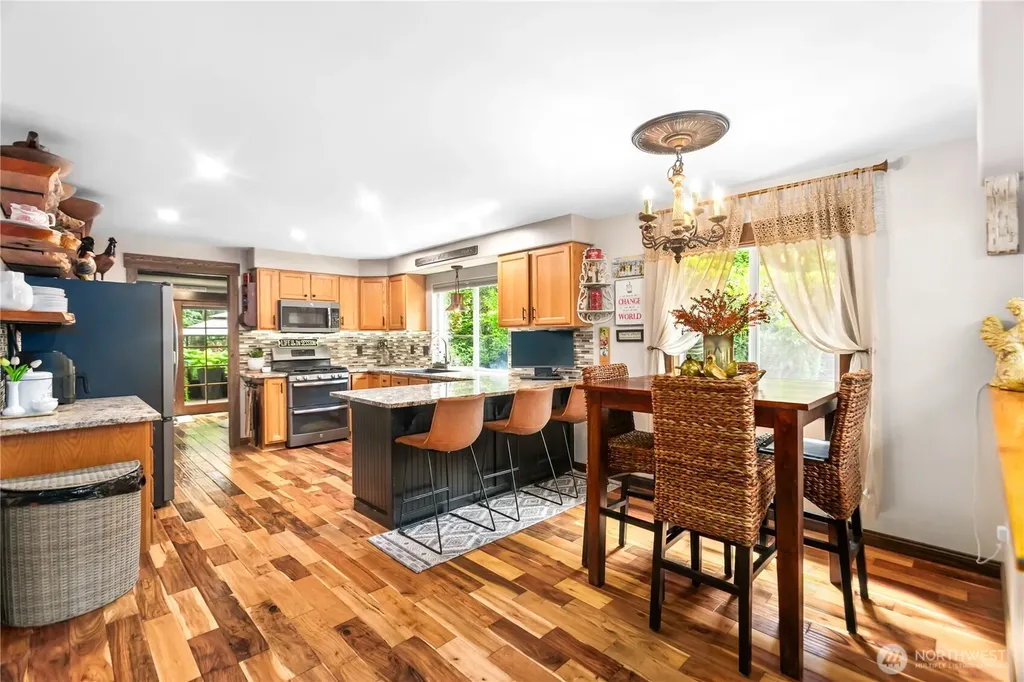 1863 Connery Lane E Port Orchard WA 98366