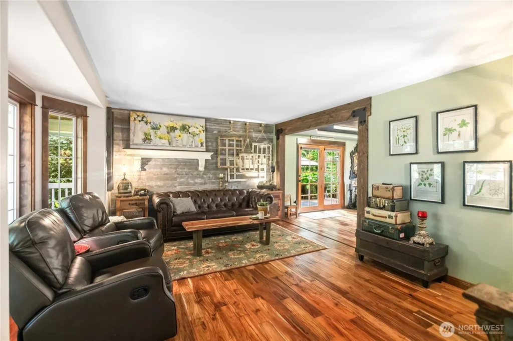 1863 Connery Lane E Port Orchard WA 98366