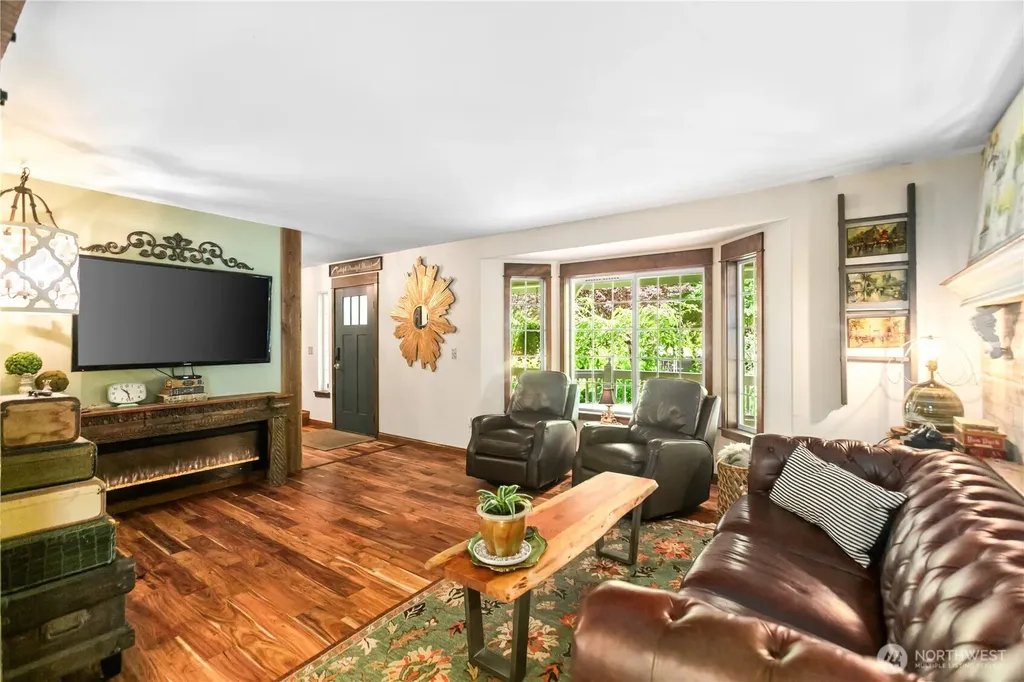1863 Connery Lane E Port Orchard WA 98366