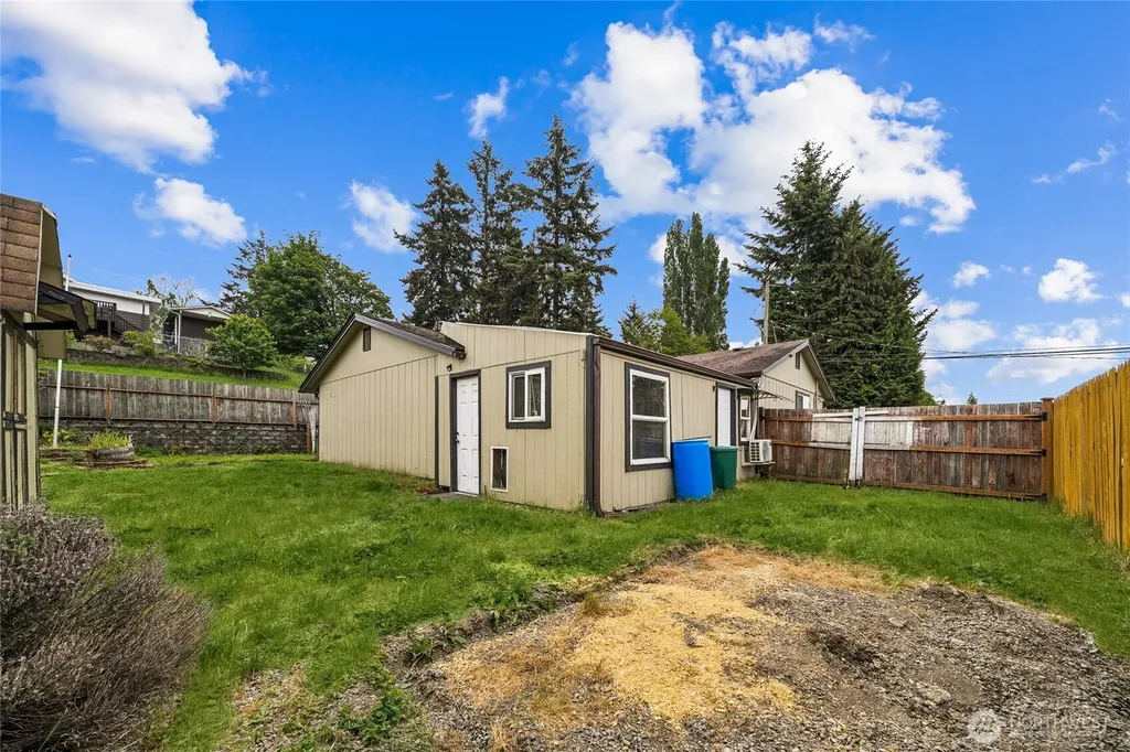 761 S 92nd Street Tacoma WA 98444