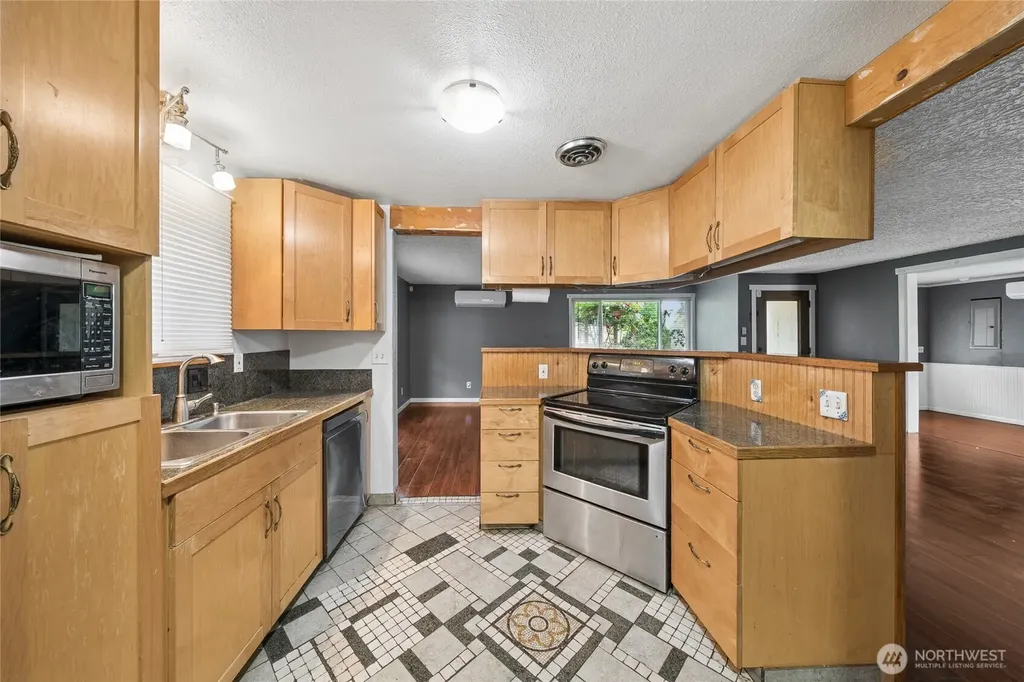 761 S 92nd Street Tacoma WA 98444