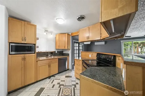 761 S 92nd Street Tacoma WA 98444