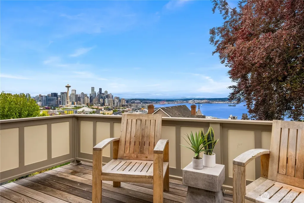 525 W Prospect Street Seattle WA 98119