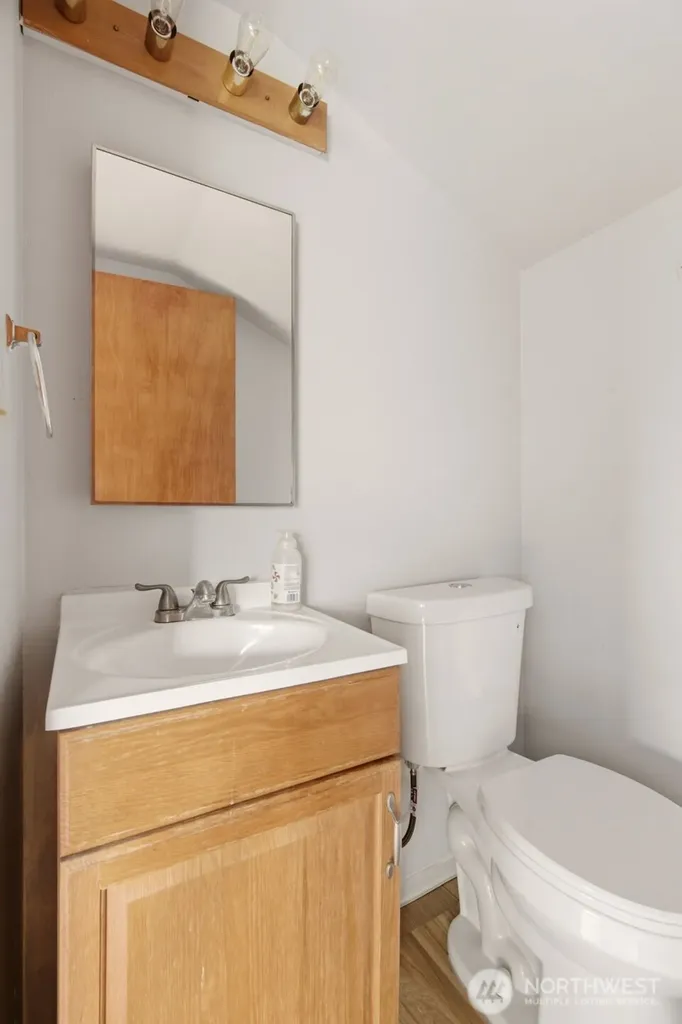 1633 S Geiger Tacoma WA 98465