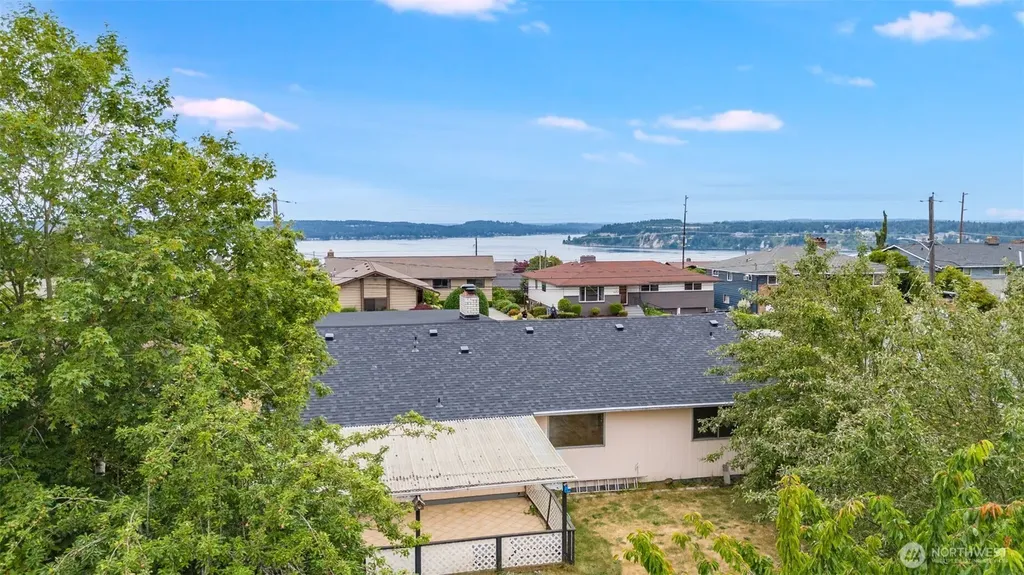 1633 S Geiger Tacoma WA 98465