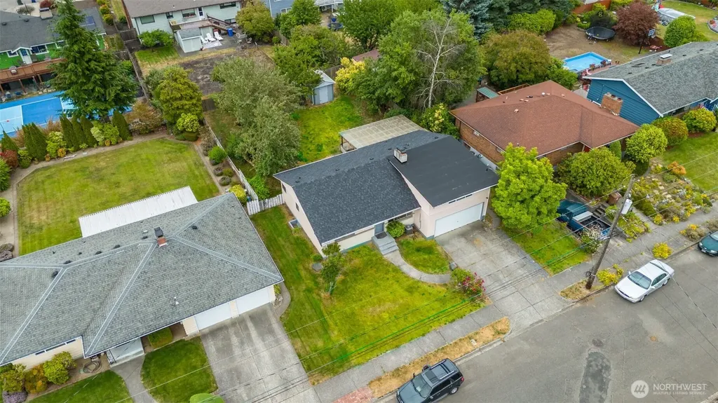 1633 S Geiger Tacoma WA 98465