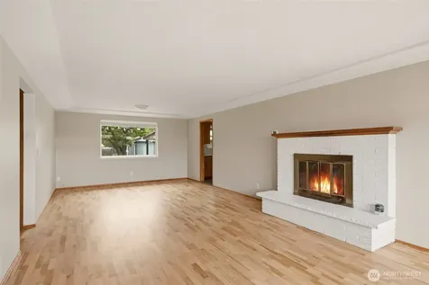 1633 S Geiger Tacoma WA 98465