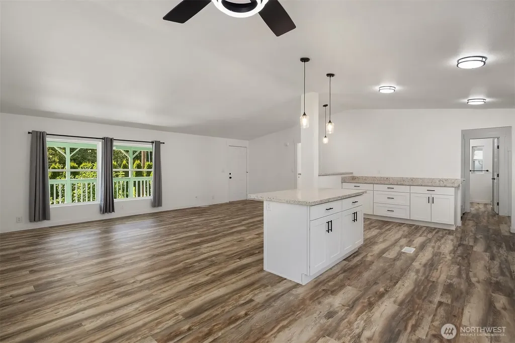 7725 Delvan Hill Road Sedro Woolley WA 98284