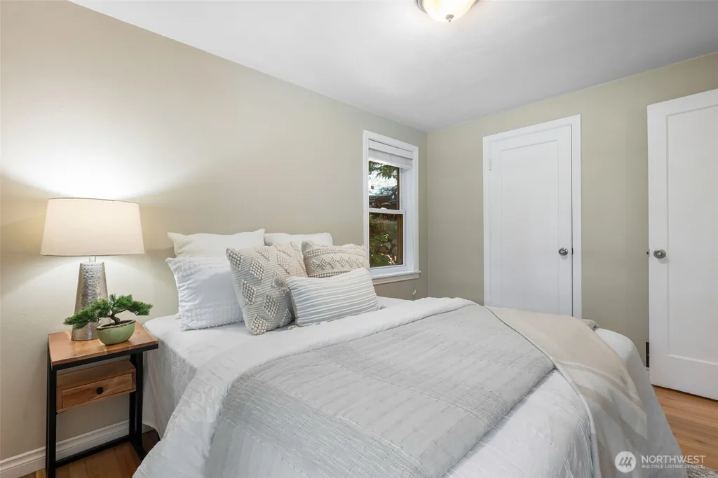 3741 SW 106th Street Seattle WA 98146