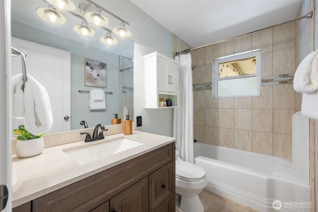 3741 SW 106th Street Seattle WA 98146