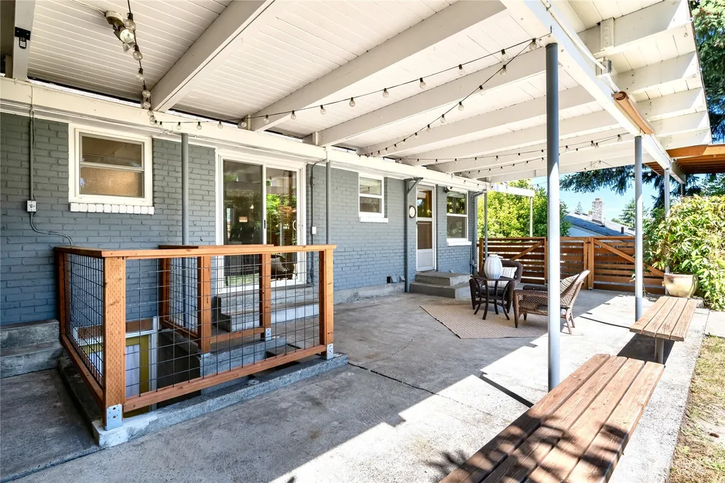 3741 SW 106th Street Seattle WA 98146