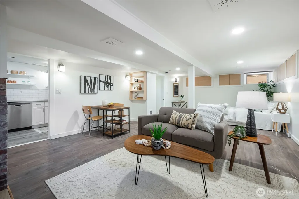 3741 SW 106th Street Seattle WA 98146