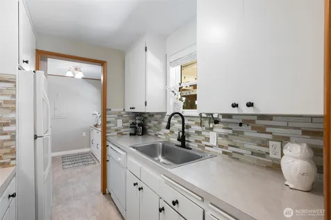 3741 SW 106th Street Seattle WA 98146