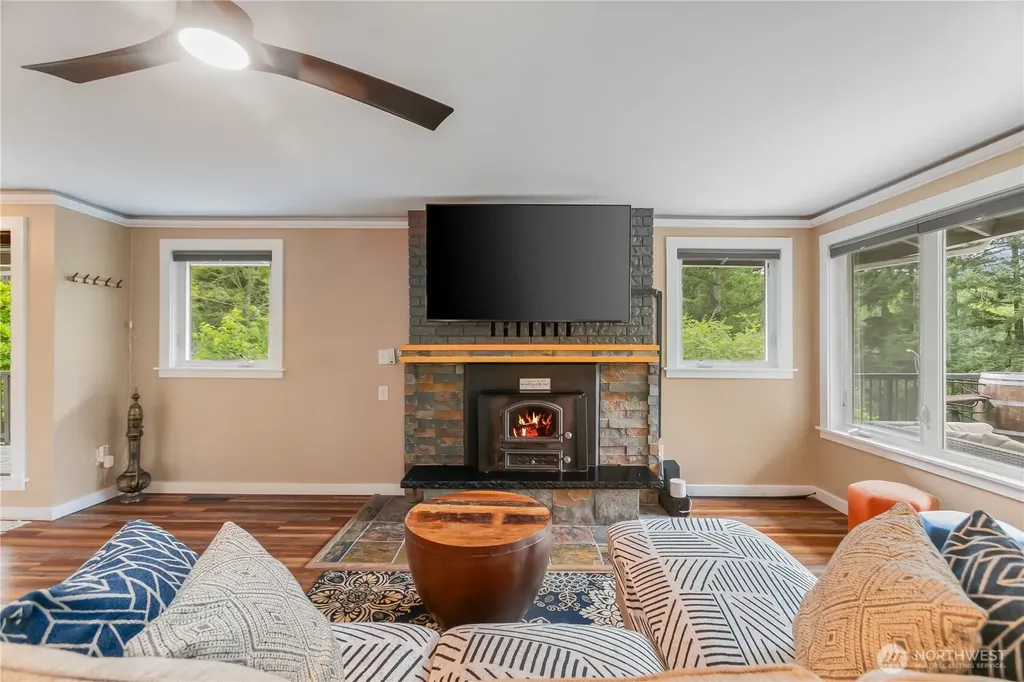 3202 19th Street Bremerton WA 98312