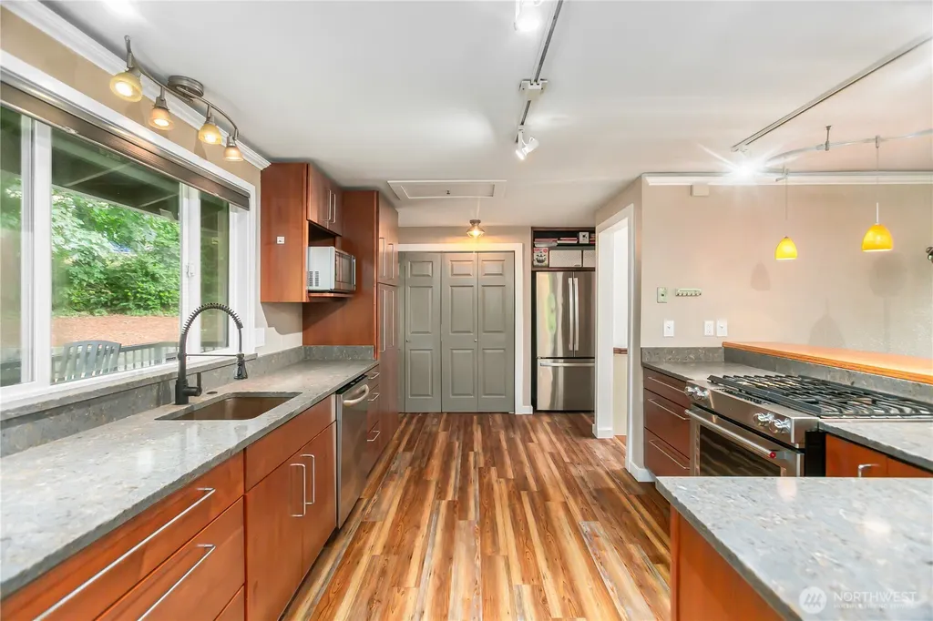 3202 19th Street Bremerton WA 98312