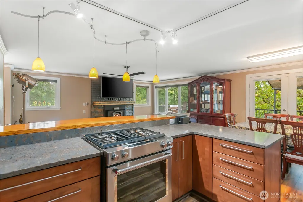 3202 19th Street Bremerton WA 98312