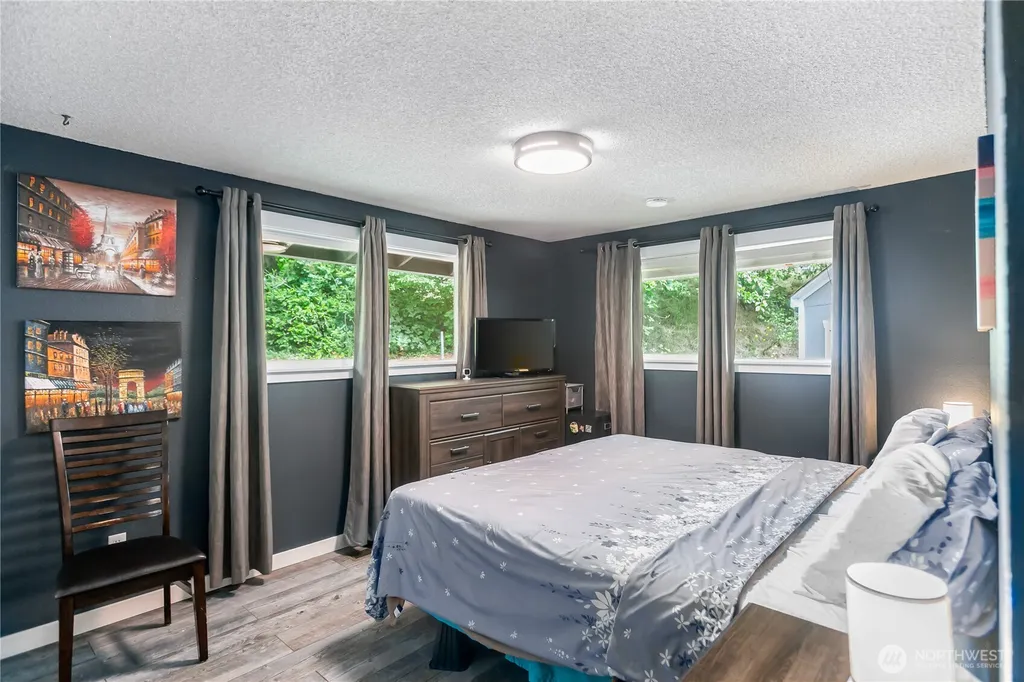 3202 19th Street Bremerton WA 98312