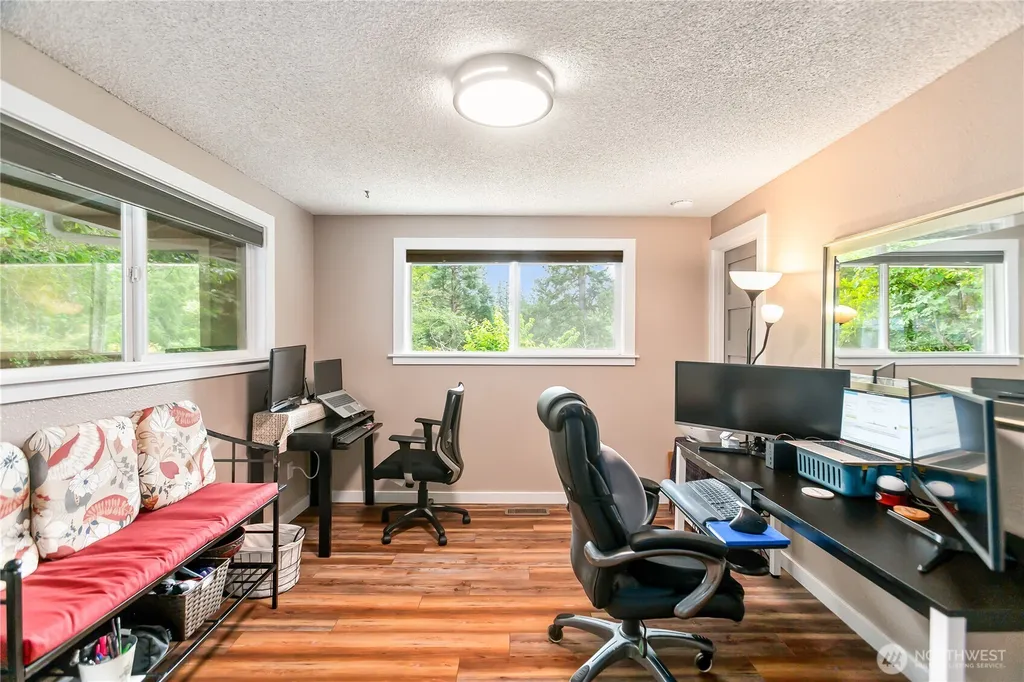 3202 19th Street Bremerton WA 98312