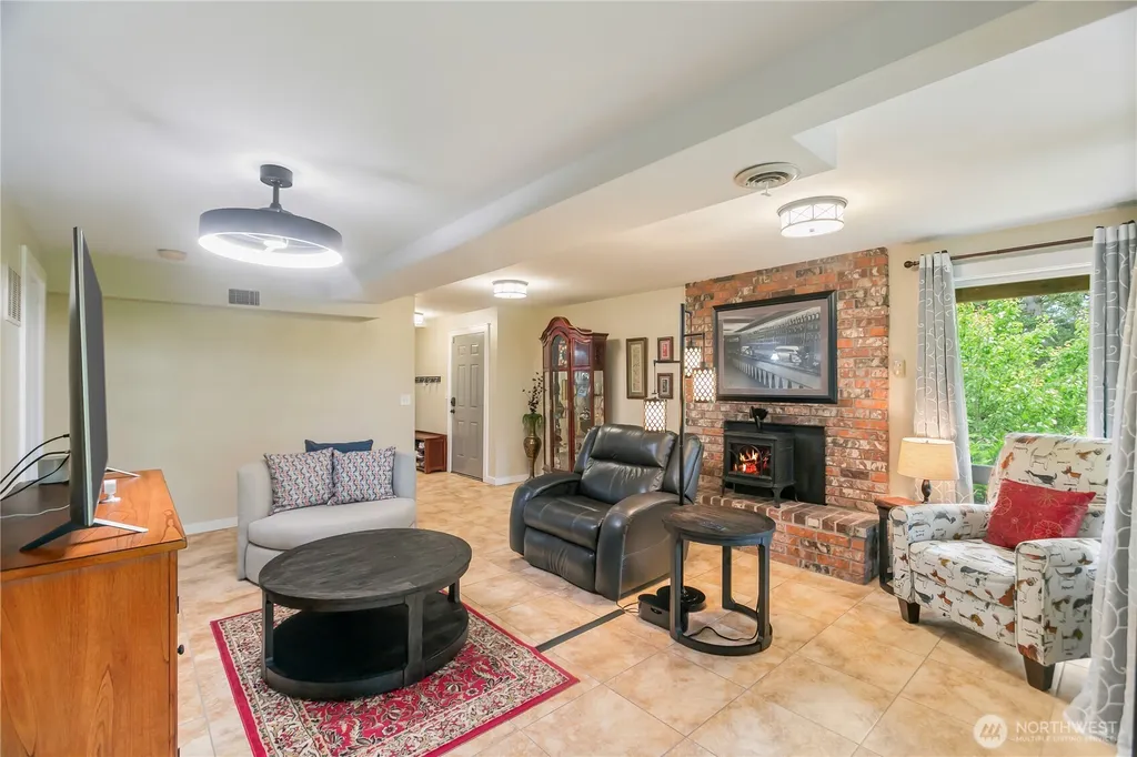3202 19th Street Bremerton WA 98312