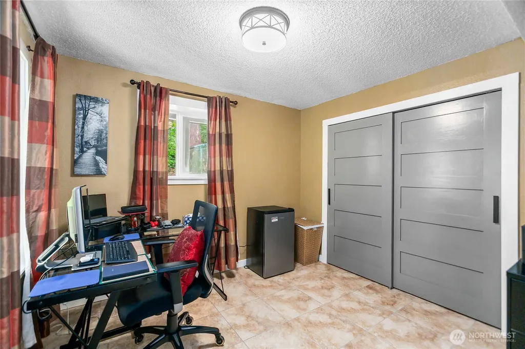 3202 19th Street Bremerton WA 98312