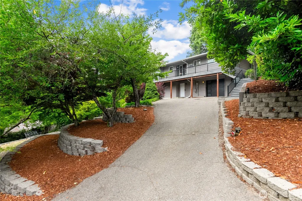 3202 19th Street Bremerton WA 98312