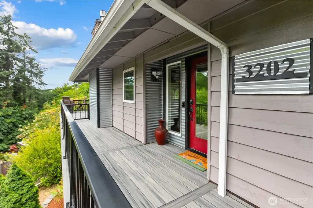 3202 19th Street Bremerton WA 98312