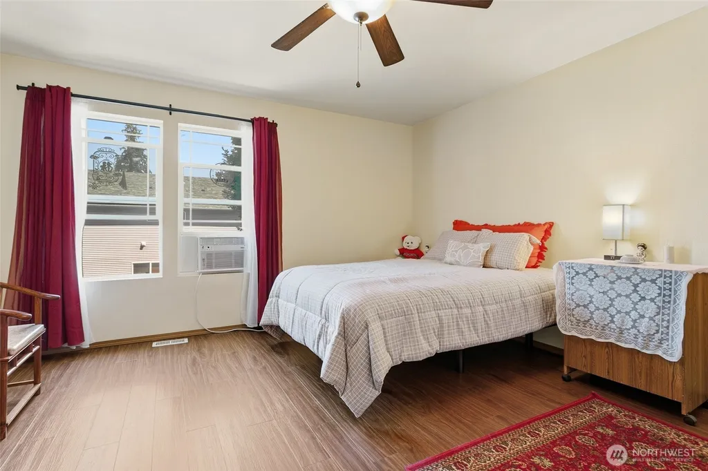 943 Candlestick Lane SW Olympia WA 98512