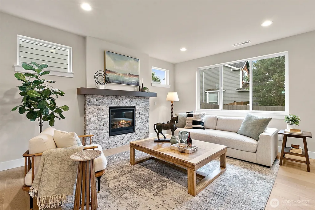 14223 SE 284th Place Kent WA 98042