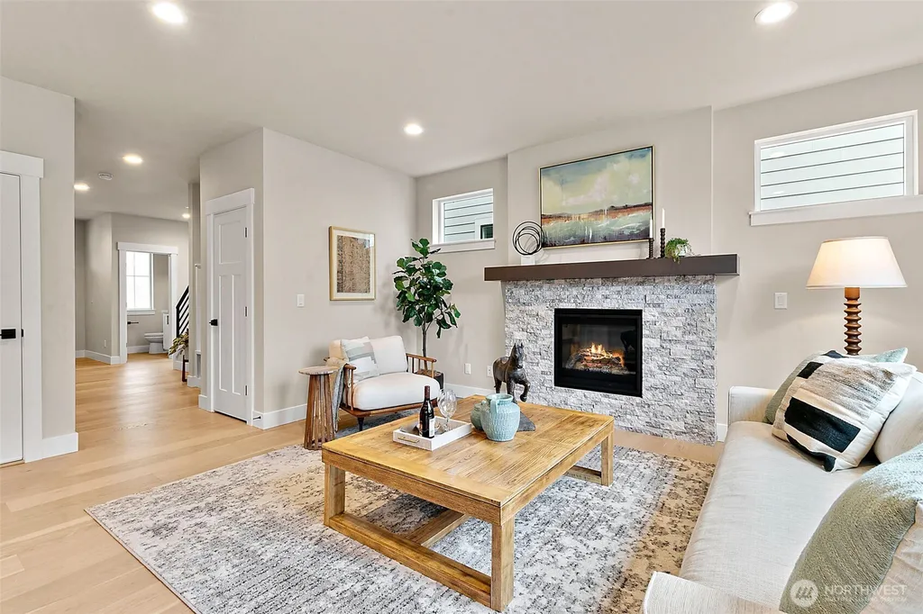 14223 SE 284th Place Kent WA 98042