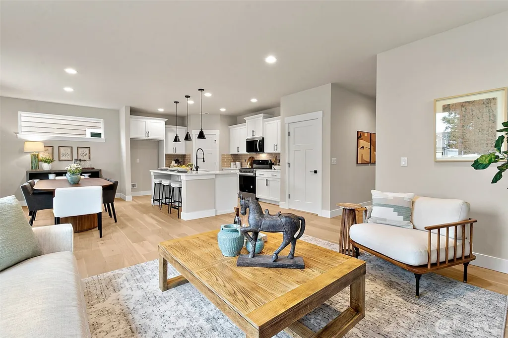 14223 SE 284th Place Kent WA 98042