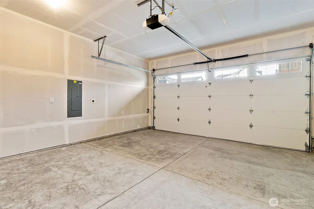 14223 SE 284th Place Kent WA 98042