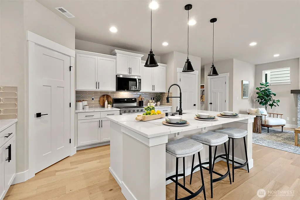 14223 SE 284th Place Kent WA 98042