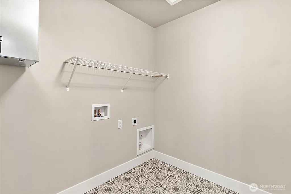 14223 SE 284th Place Kent WA 98042