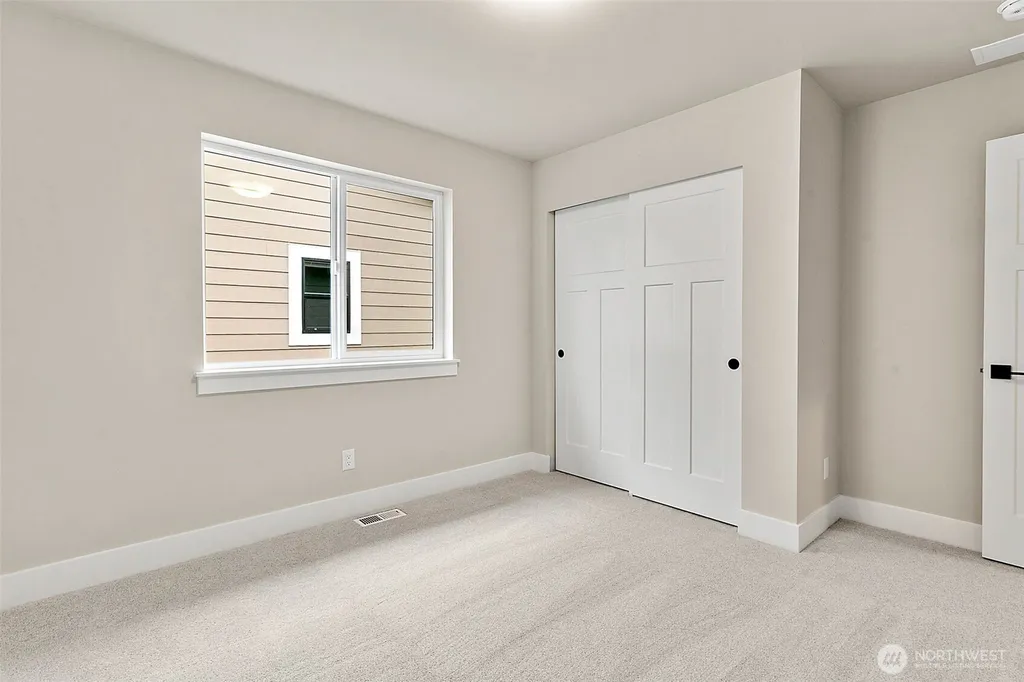 14223 SE 284th Place Kent WA 98042