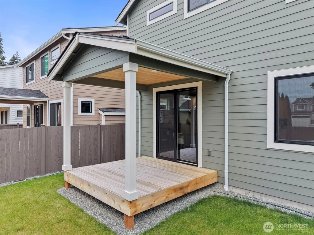14223 SE 284th Place Kent WA 98042