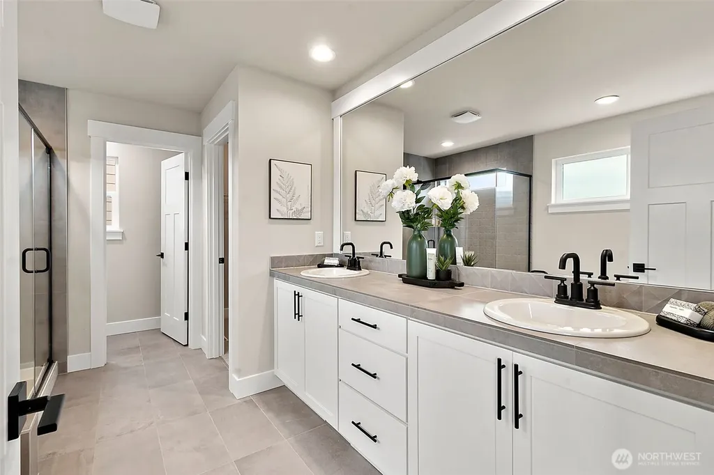 14223 SE 284th Place Kent WA 98042