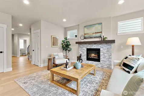 14223 SE 284th Place Kent WA 98042