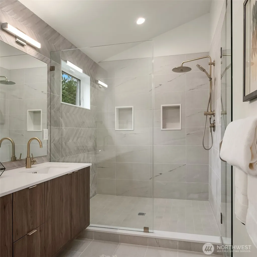 215 NE 123rd Street Seattle WA 98125