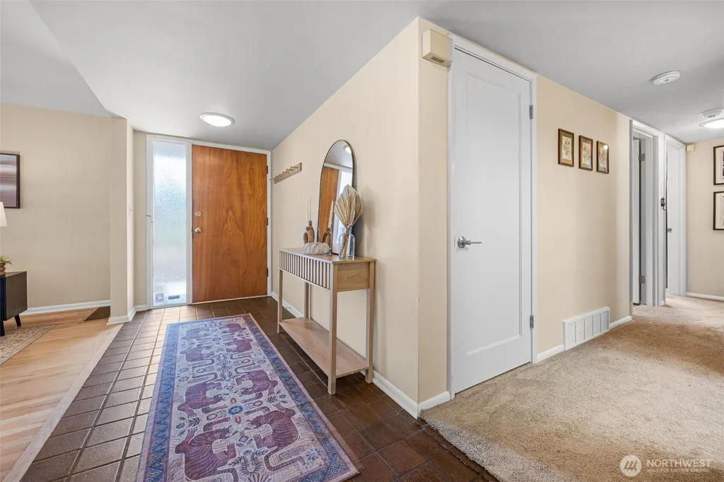 2360 NE 90th Street Seattle WA 98115