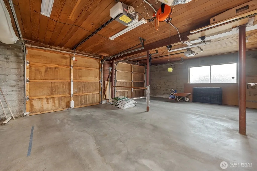 2360 NE 90th Street Seattle WA 98115
