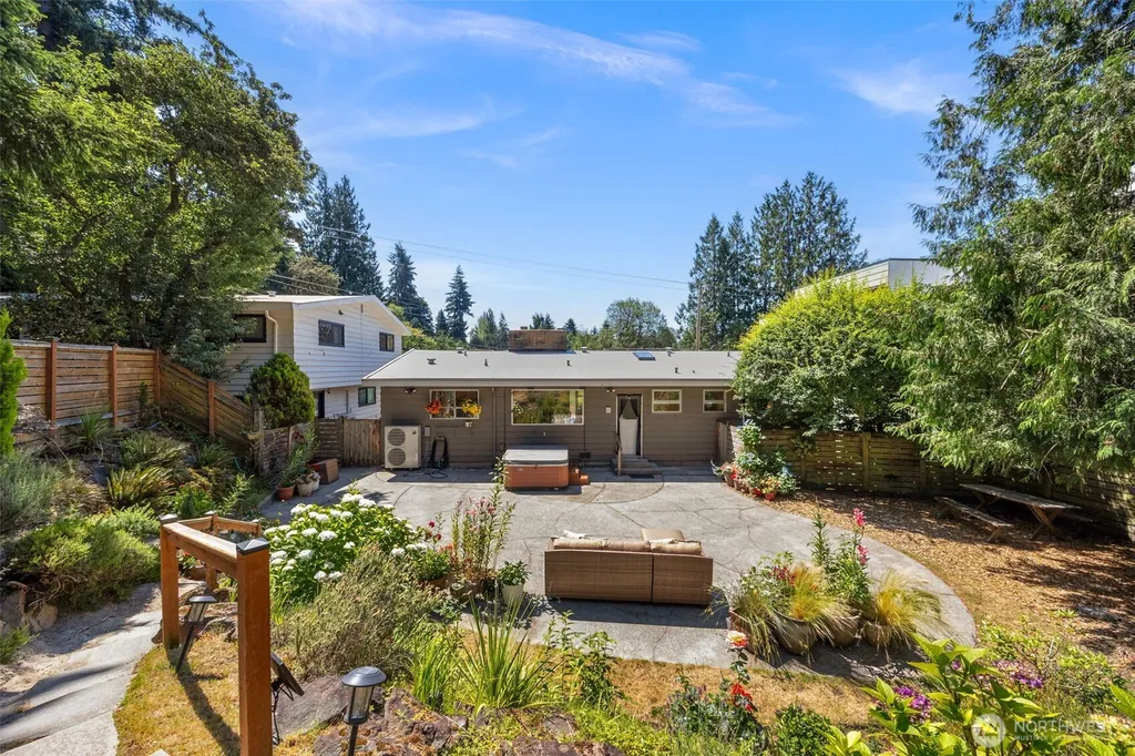 2360 NE 90th Street Seattle WA 98115