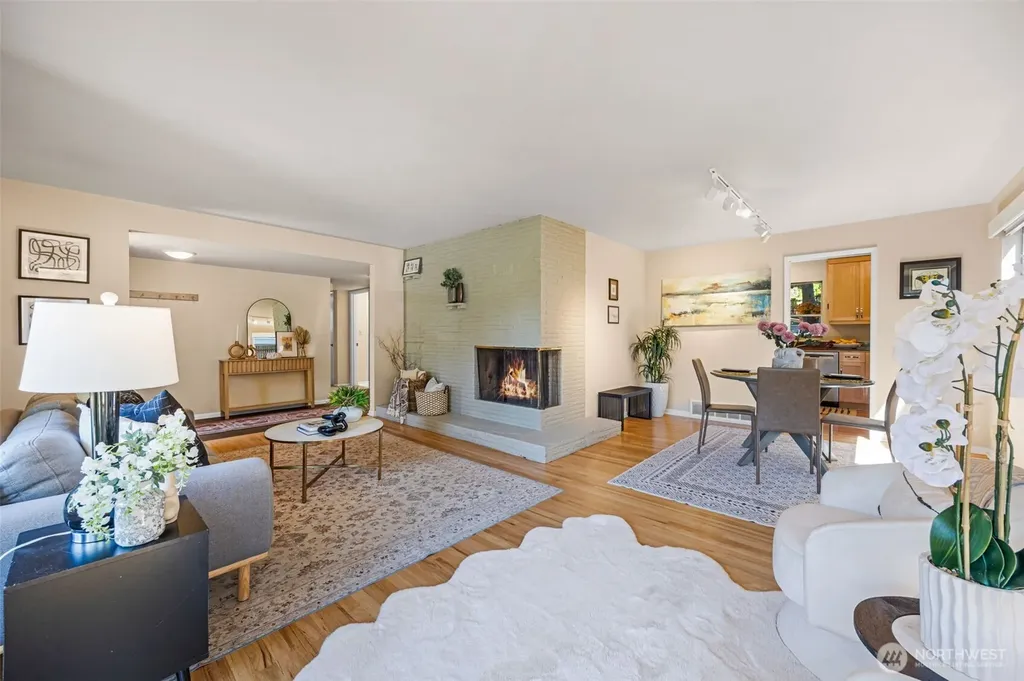 2360 NE 90th Street Seattle WA 98115