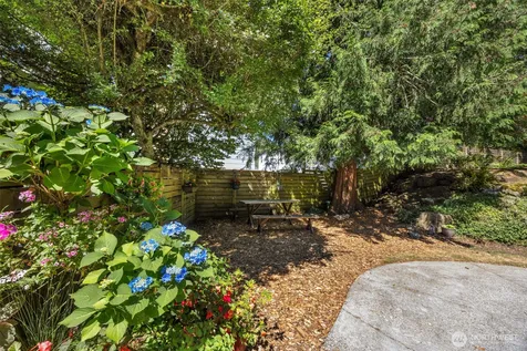 2360 NE 90th Street Seattle WA 98115