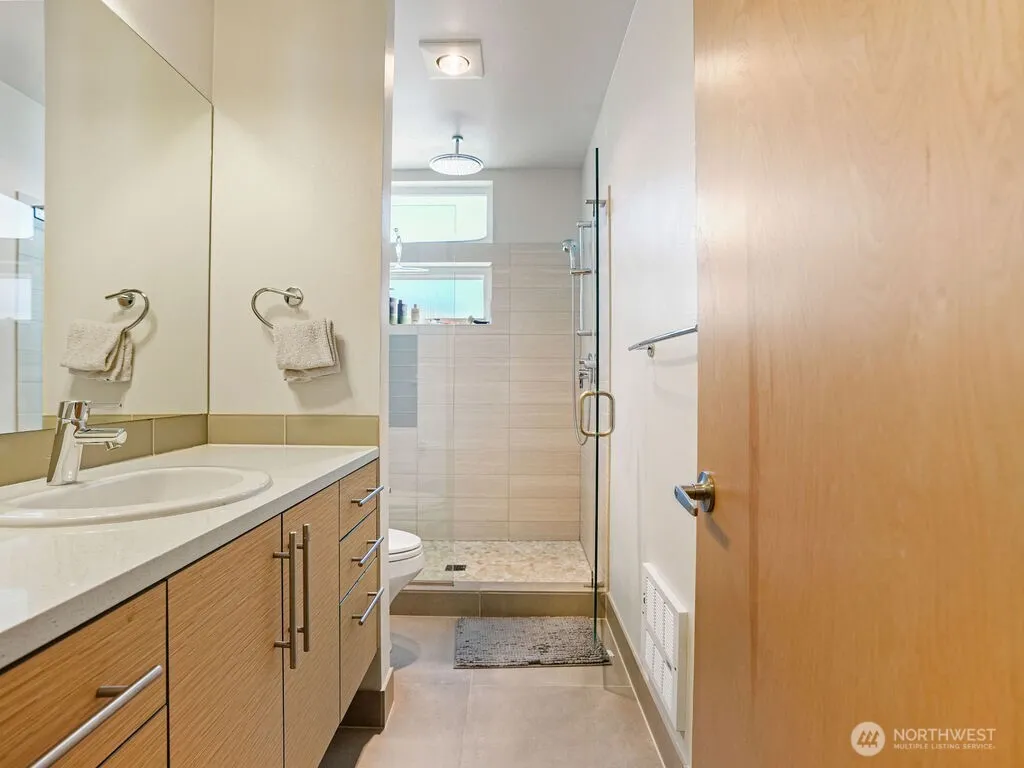 6911 California Avenue SW Seattle WA 98136
