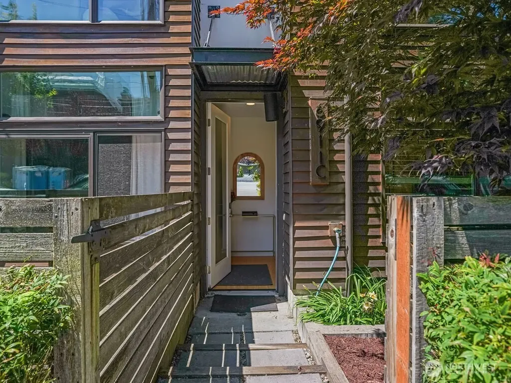 6911 California Avenue SW Seattle WA 98136