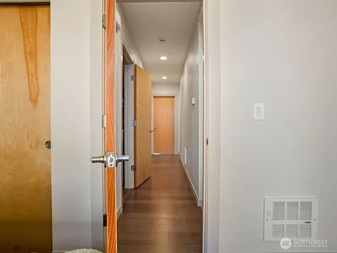 6911 California Avenue SW Seattle WA 98136