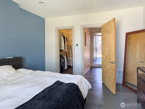 6911 California Avenue SW Seattle WA 98136