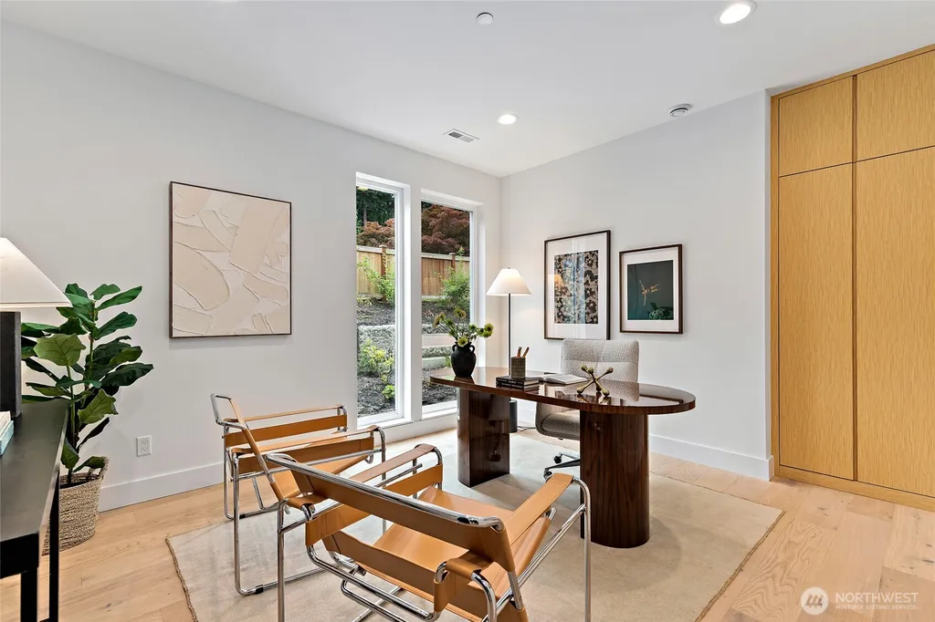3983 162nd Place NW Bellevue WA 98006
