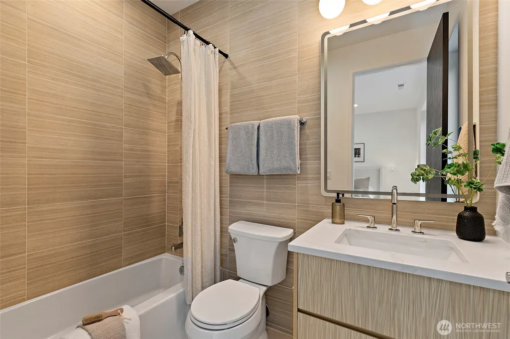 3983 162nd Place NW Bellevue WA 98006